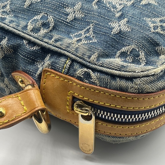Louis Vuitton Denim Camera Bag Jean Monogram Crossbody Shoulder Vintage Rare LV - Picture 8 of 16